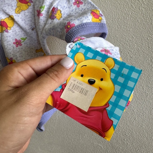90s Vintage Disney Winnie the Pooh Baby Bodysuit (6-9M) - Picture 3 of 11